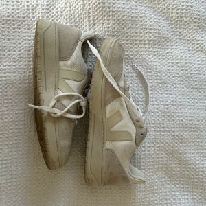 veja v-10 sneakers